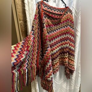 Vibrant rainbow Shaw. Size large